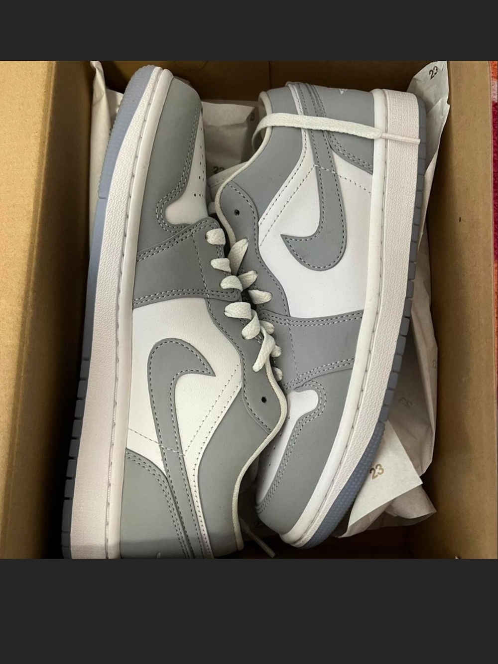 Jordan Low-Top Sneakers - Gray & White